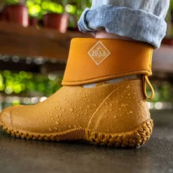 Muck Women's ster II Mid WP Ankle Work Boot -- WM28FRM